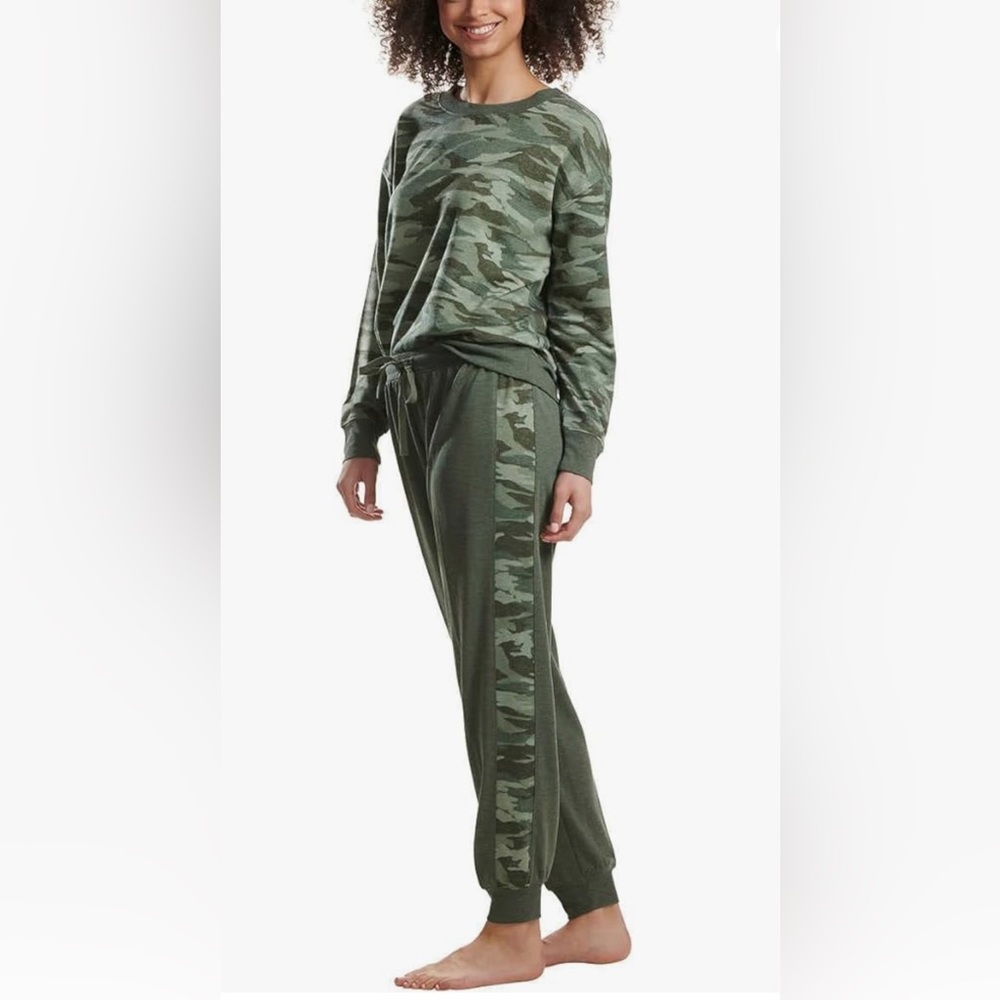 SPLENDID WOMEN’S LONG SLEEVE CREWNECK SWEATSHIRT IN GREEN CAMO SIZE MEDIUM